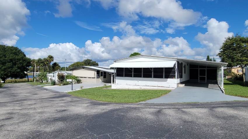 104 Baywood Drive a Dundee, FL Mobile or Manufactured Home for Sale